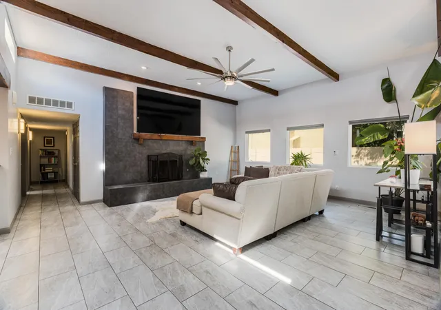 Townhouse for sale at 9825 Denali Rd NE, Albuquerque, NM 87111 | MLS# 1111205