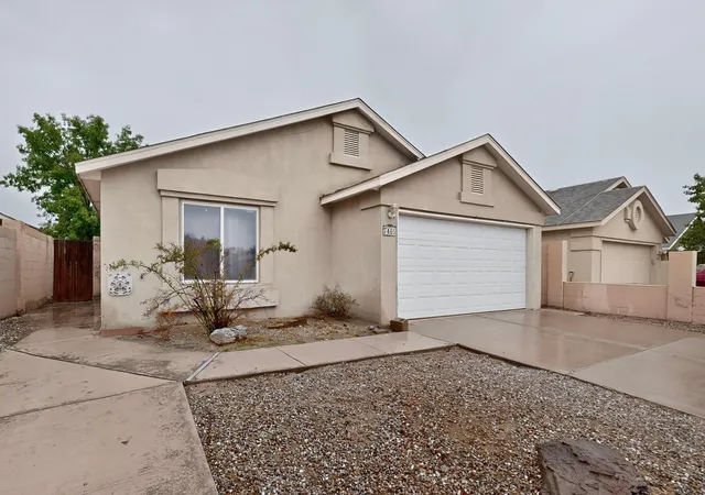 Photo 3 of Sale Pending at 7405 Desert Cyn Pl Sw, Albuquerque, NM 87121 | MLS# 1111209 | Listing updated on 2026-10-07