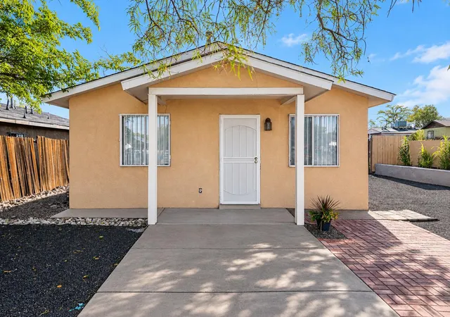 Photo 2 of Sale Pending at 2024 Walter St Se, Albuquerque, NM 87102 | MLS# 1111219 | Listing updated on 2026-10-06