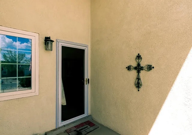 Photo 2 of Single family home for sale at 701 Chaps Rd Se, Rio Rancho, NM 87124 | MLS# 1111231 | Listing updated on 2026-09-23