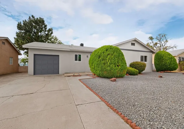 Photo 2 of Single family home for sale at 2817 Cardenas Dr Ne, Albuquerque, NM 87110 | MLS# 1111243 | Listing updated on 2026-09-19