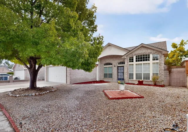 Photo 2 of Single family home for sale at 7204 Sol Poniente Rd Nw, Albuquerque, NM 87120 | MLS# 1111194 | Listing updated on 2026-09-24