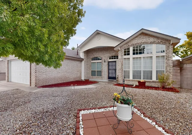 Photo 3 of Single family home for sale at 7204 Sol Poniente Rd Nw, Albuquerque, NM 87120 | MLS# 1111194 | Listing updated on 2026-09-24