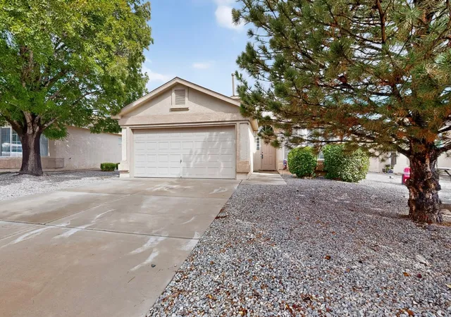 Photo 3 of Sale Pending at 745 Morning Meadows Dr Ne, Rio Rancho, NM 87144 | MLS# 1111248 | Listing updated on 2026-09-30