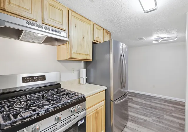 Photo 3 of Sale Pending at 8333 Comanche Rd Ne #2B, Albuquerque, NM 87110 | MLS# 1111253 | Listing updated on 2026-10-05