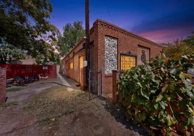 Photo 1 of Multi family home for sale at 2215 Hooper Rd Sw, Albuquerque, NM 87105 | MLS# 1111408 | Listing updated on 2026-10-05