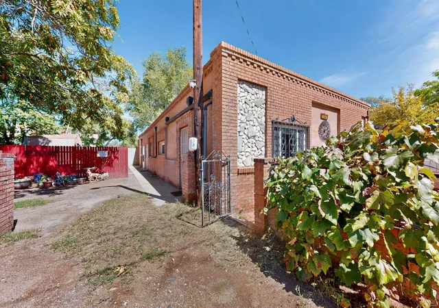 Photo 2 of Multi family home for sale at 2215 Hooper Rd Sw, Albuquerque, NM 87105 | MLS# 1111408 | Listing updated on 2026-10-05