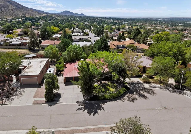 Photo 3 of Single family home for sale at 13008 Glenwood Hills Ct NE, Albuquerque, NM 87111 | MLS# 1111386 | Listing updated on 2026-09-25