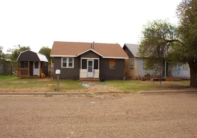 Photo 1 of Single family home for sale at 808 E Laughlin Ave, Tucumcari, NM 88401 | MLS# 1111433 | Listing updated on 2026-09-24
