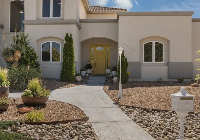 Photo 3 of Sale Pending at 1408 Soplo Rd SE, Albuquerque, NM 87123 | MLS# 1111492 | Listing updated on 2026-09-26