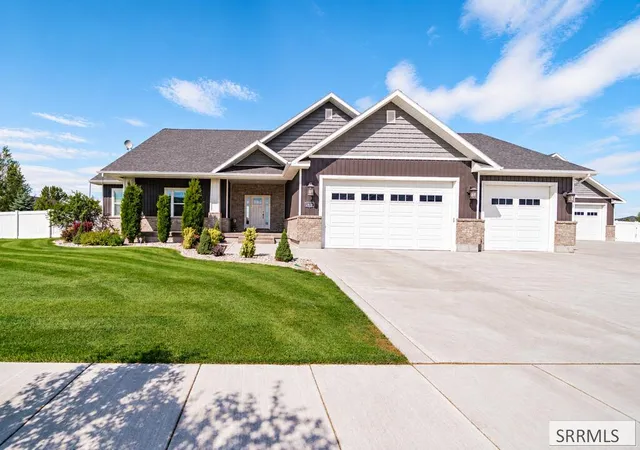 Photo 1 of Single family home for sale at 2141 E Cedar Point Ln, Idaho Falls, ID 83401 | MLS# 2189083 | Listing updated on 2026-09-08