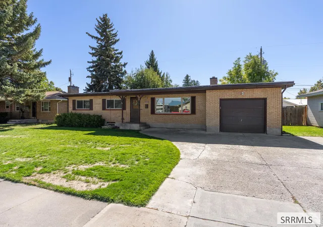 Photo 1 of Single family home for sale at 1132 Sahara Dr, Idaho Falls, ID 83404 | MLS# 2189592 | Listing updated on 2026-10-01