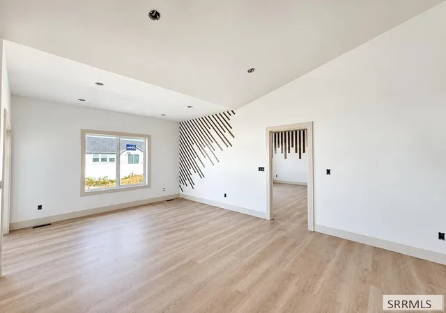 Photo 3 of Single family home for sale at 5942 Lemhi St, Idaho Falls, ID 83404 | MLS# 2189180 | Listing updated on 2026-09-12