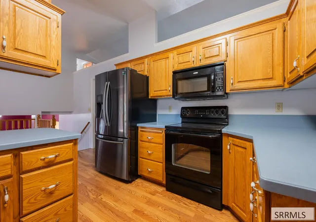 Photo 3 of Sale Pending at 820 S Adam Ln, Idaho Falls, ID 83401 | MLS# 2189175 | Listing updated on 2026-09-18