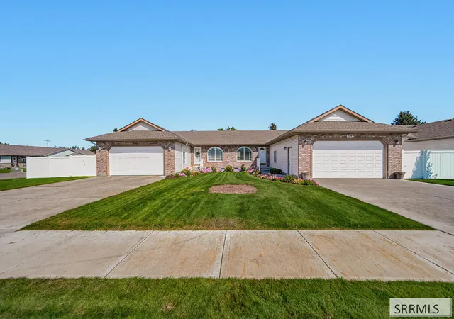 Photo 3 of Townhouse for sale at 3049 Brookstone Cir, Ammon, ID 83406 | MLS# 2189115 | Listing updated on 2026-09-11
