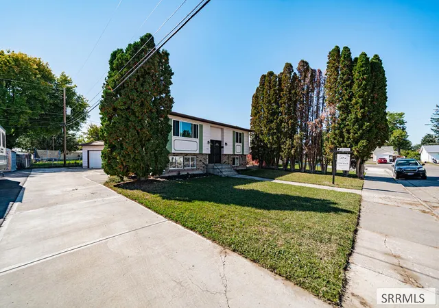 Photo 1 of Single family home for sale at 906 Quincy St, Idaho Falls, ID 83401 | MLS# 2189594 | Listing updated on 2026-10-16