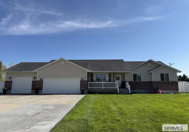Photo 3 of Sale Pending at 1365 Amaya Cir, Blackfoot, ID 83221 | MLS# 2188918 | Listing updated on 2026-09-03