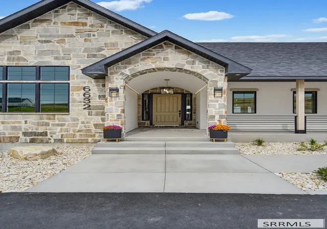 Photo 3 of Single family home for sale at 6632 S Packbridge Ln, Idaho Falls, ID 83406 | MLS# 2189459 | Listing updated on 2026-09-24