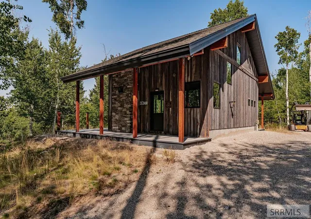 Photo 2 of Single family home for sale at 10468 Rig Ranch Rd, Ririe, ID 83443 | MLS# 2188964 | Listing updated on 2026-09-02