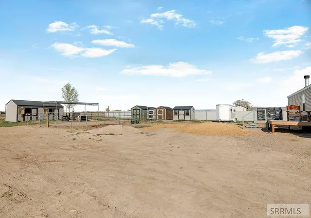 Photo 3 of Manufactured home for sale at 102 E Rich Ln, Blackfoot, ID 83221 | MLS# 2189756 | Listing updated on 2026-10-09