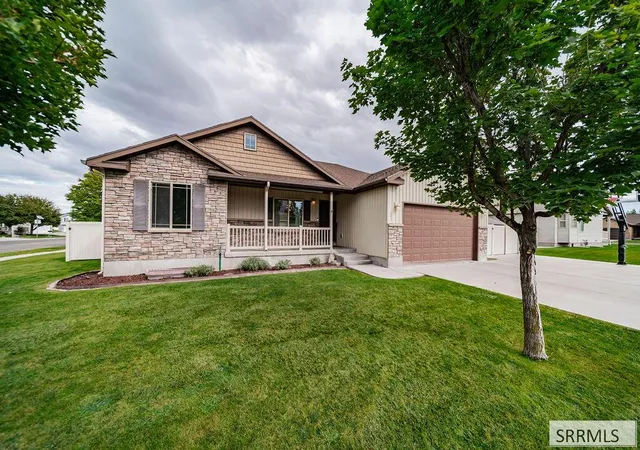 Photo 1 of Single family home for sale at 341 Oaktrail Dr, Rexburg, ID 83440 | MLS# 2189321 | Listing updated on 2026-10-17
