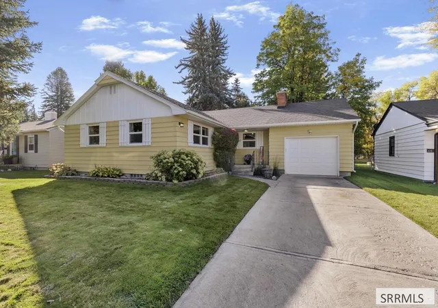 Photo 1 of Single family home for sale at 215 Tautphaus Dr, Idaho Falls, ID 83402 | MLS# 2189715 | Listing updated on 2026-10-27
