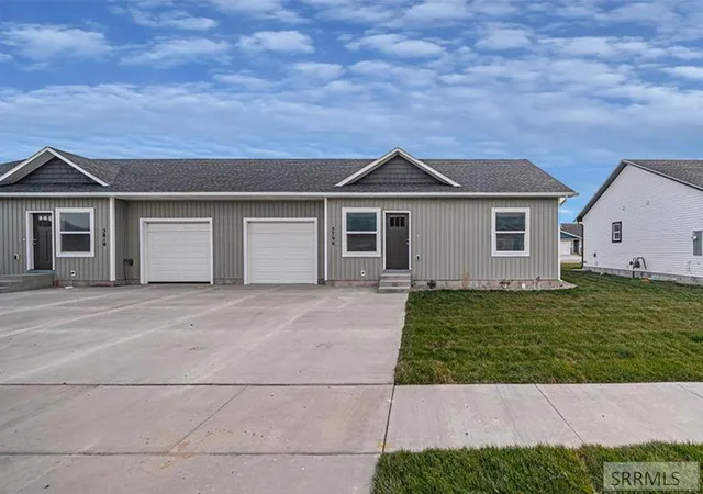 Townhouse for sale at 5796 N Wildrose Ave, Idaho Falls, ID 83401 | MLS# 2188914