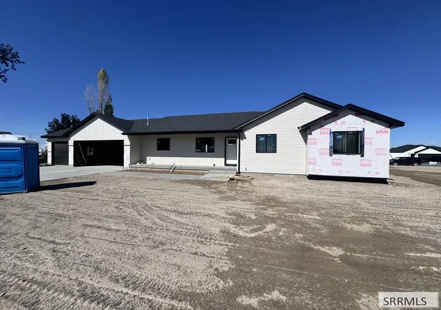 Single family home for sale at 392 Oak St, Shelley, ID 83274 | MLS# 2189463