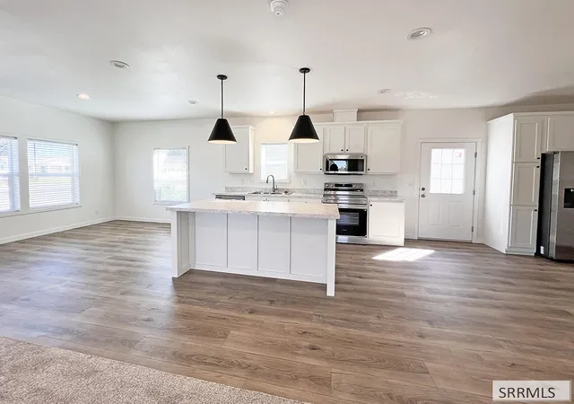 Photo 4 of Single family home for sale at 925 Cottage Ln, Blackfoot, ID 83221 | MLS# 2189137 | Listing updated on 2026-09-10
