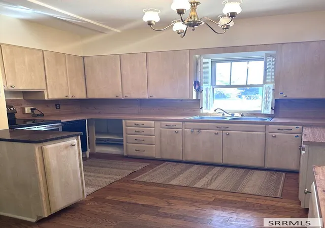 Photo 2 of Single family home for sale at 394 W 19th Street, Idaho Falls, ID 83402 | MLS# 2189183 | Listing updated on 2026-09-12
