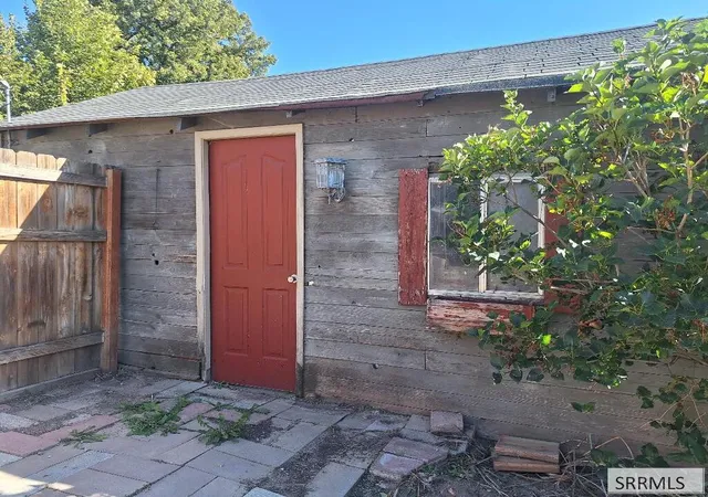 Photo 3 of Single family home for sale at 823 Randolph Ave, Pocatello, ID 83201 | MLS# 2189042 | Listing updated on 2026-09-05