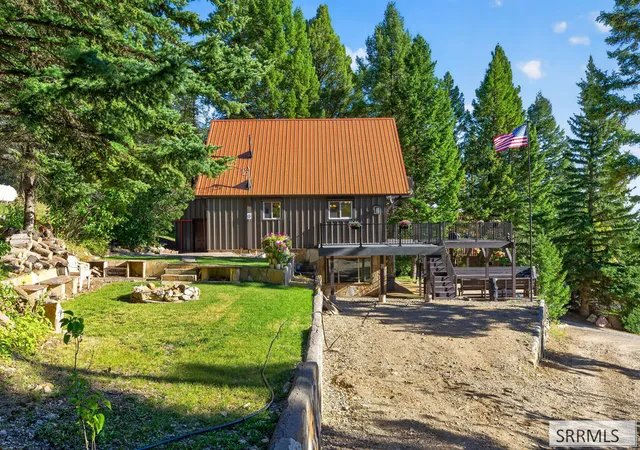 Photo 2 of Single family home for sale at 5138 Lakeview Dr, Island Park, ID 83429 | MLS# 2189351 | Listing updated on 2026-09-19