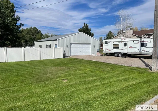 Photo 3 of Single family home for sale at 506 W 37 S, Blackfoot, ID 83221 | MLS# 2188783 | Listing updated on 2026-10-12