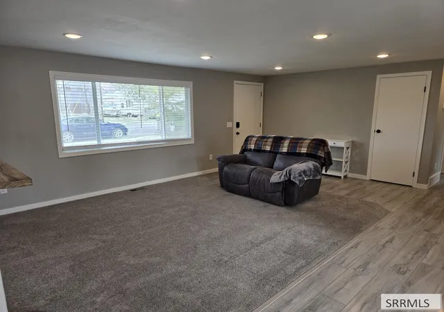 Photo 3 of Single family home for sale at 660 S 2nd East, Saint Anthony, ID 83445 | MLS# 2188926 | Listing updated on 2026-09-30