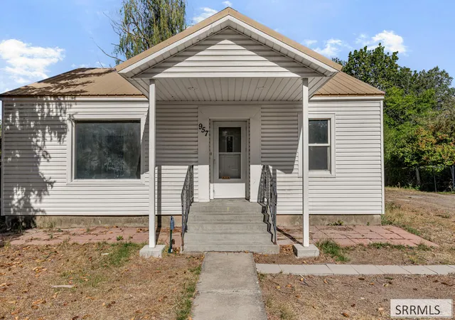 Photo 3 of Single family home for sale at 957 S Shilling Ave, Blackfoot, ID 83221 | MLS# 2189022 | Listing updated on 2026-09-04