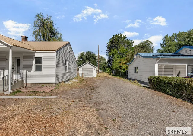 Photo 3 of Single family home for sale at 957 S Shilling Ave, Blackfoot, ID 83221 | MLS# 2189022 | Listing updated on 2026-09-04