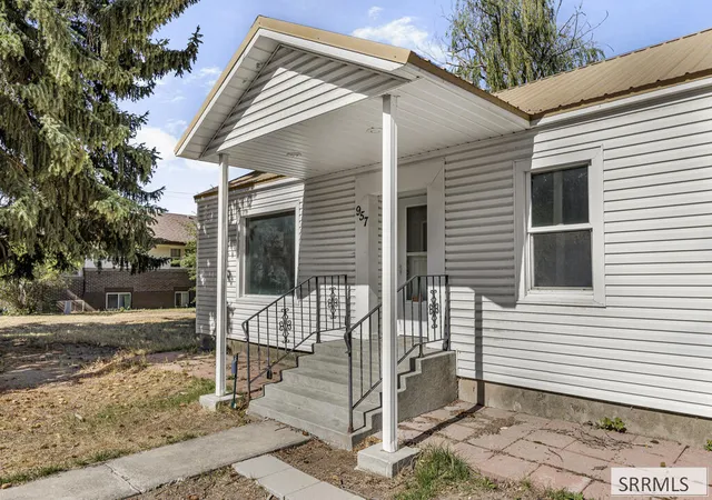 Photo 4 of Single family home for sale at 957 S Shilling Ave, Blackfoot, ID 83221 | MLS# 2189022 | Listing updated on 2026-09-04