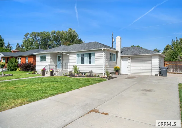 Photo 1 of Single family home for sale at 1085 Syringa Dr, Idaho Falls, ID 83401 | MLS# 2189002 | Listing updated on 2026-09-03