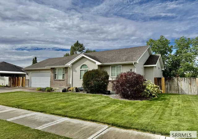 Photo 1 of Single family home for sale at 534 Holladay Dr, Ammon, ID 83406 | MLS# 2189341 | Listing updated on 2026-10-01