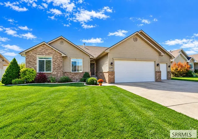Photo 3 of Sale Pending at 1798 Sunny Pine Way, Idaho Falls, ID 83404 | MLS# 2189457 | Listing updated on 2026-10-21