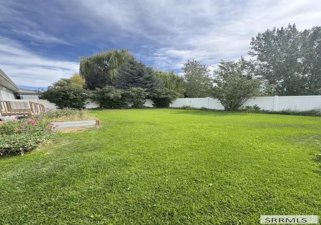 Photo 30 of Townhouse for sale at 2934 E Oakhaven Cir, Ammon, ID 83406 | MLS# 2189160 | Listing updated on 2026-09-11