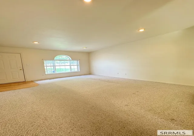 Photo 2 of Townhouse for sale at 2934 E Oakhaven Cir, Ammon, ID 83406 | MLS# 2189160 | Listing updated on 2026-09-11