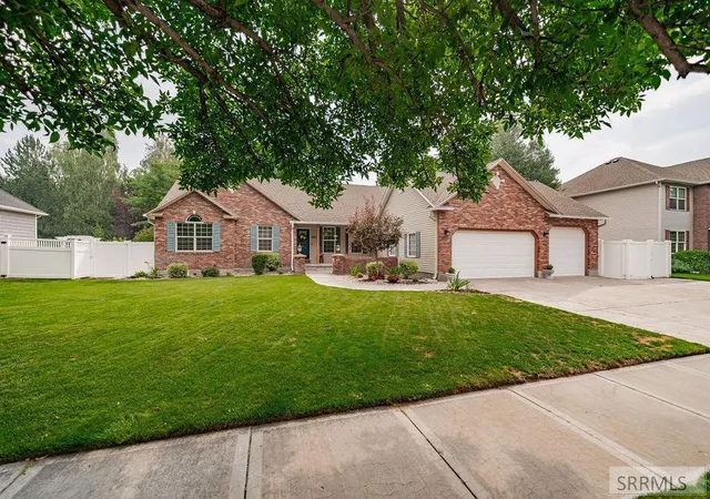 Photo 2 of Single family home for sale at 3803 Woodhaven Ln, Idaho Falls, ID 83404 | MLS# 2189776 | Listing updated on 2026-10-17