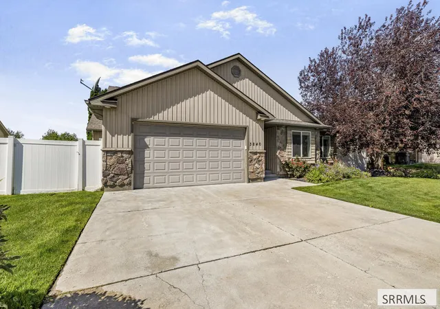 Photo 3 of Single family home for sale at 3840 Summer Sun Dr, Idaho Falls, ID 83404 | MLS# 2189113 | Listing updated on 2026-09-22