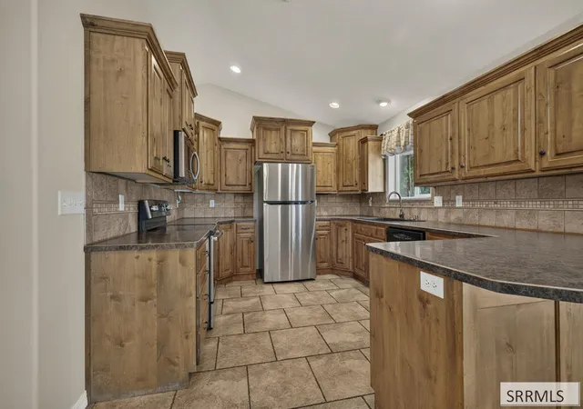 Photo 3 of Single family home for sale at 3840 Summer Sun Dr, Idaho Falls, ID 83404 | MLS# 2189113 | Listing updated on 2026-09-22