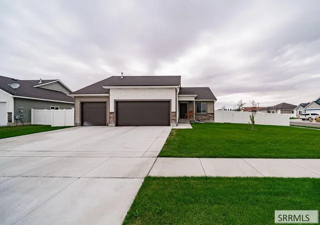 Photo 1 of Single family home for sale at 1955 Bennington Ct, Idaho Falls, ID 83404 | MLS# 2189200 | Listing updated on 2026-10-14