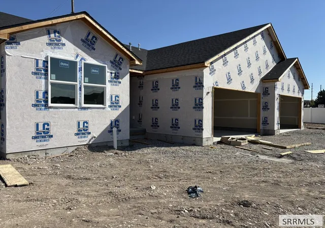 Photo 1 of Multi family home for sale at 303 Ne Copper Bell Dr, Shelley, ID 83274 | MLS# 2188956 | Listing updated on 2026-09-03