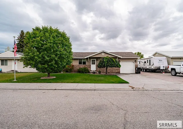 Photo 2 of Sale Pending at 755 Auburn Ave, Idaho Falls, ID 83401 | MLS# 2189355 | Listing updated on 2026-09-22