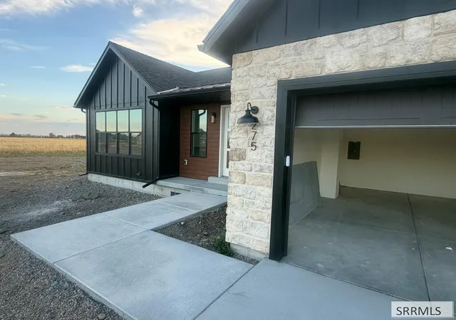 Photo 3 of Sale Pending at 275 N 2340 East, St Anthony, ID 83445 | MLS# 2187756 | Listing updated on 2026-10-05