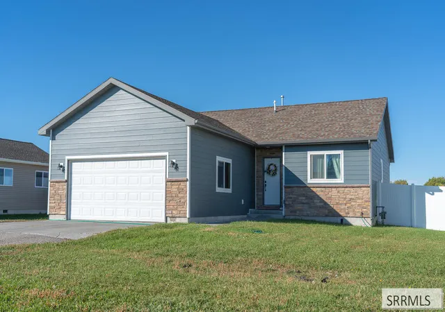 Photo 1 of Single family home for sale at 27 N White Pine Ln, Rigby, ID 83442 | MLS# 2188944 | Listing updated on 2026-10-28